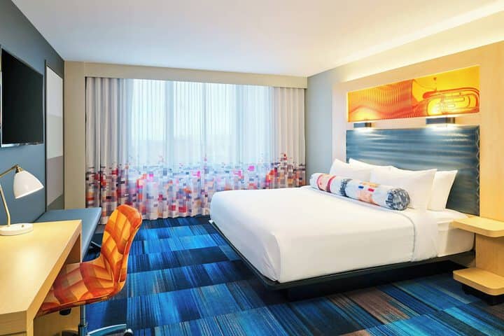 Room 6 of 22