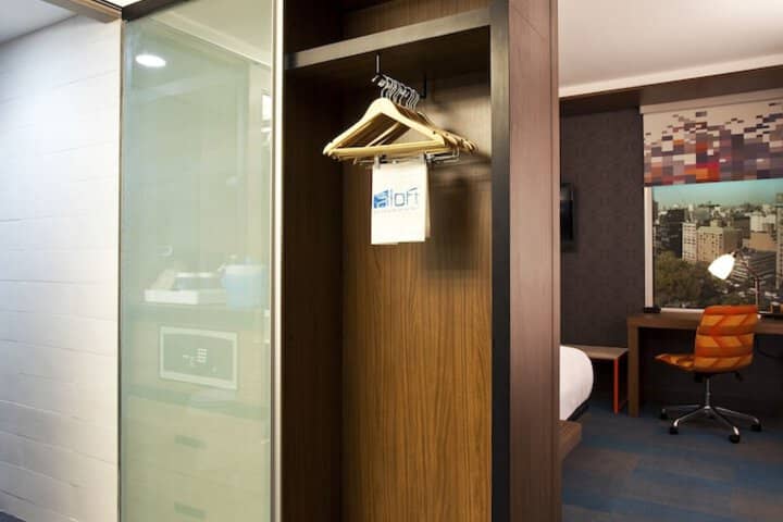 Room 3 of 53