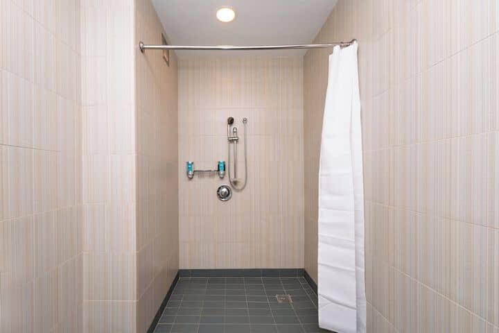 Room 12 of 36