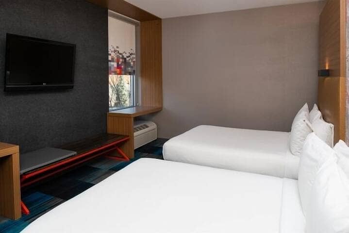 Room 10 of 36