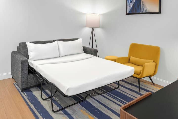 Room 21 of 54