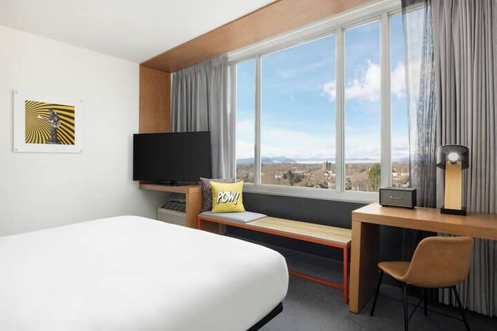 Room 9 of 57